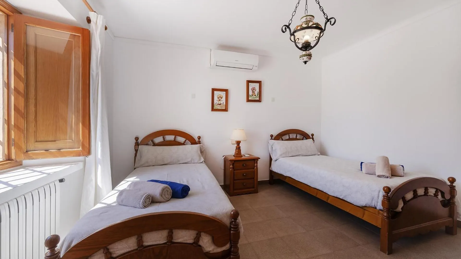 Villa Para 10 Personas Con Bbq, Piscina Y Terraza S'Horta 0*,  Spanyolország